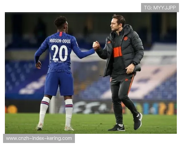 切尔西边路传中制造压力