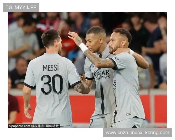 巴黎前场三叉戟同时爆发:从场上张力到日常能量的转化 巴黎前场三叉戟同时爆发:从场上张力到日常能量的转化